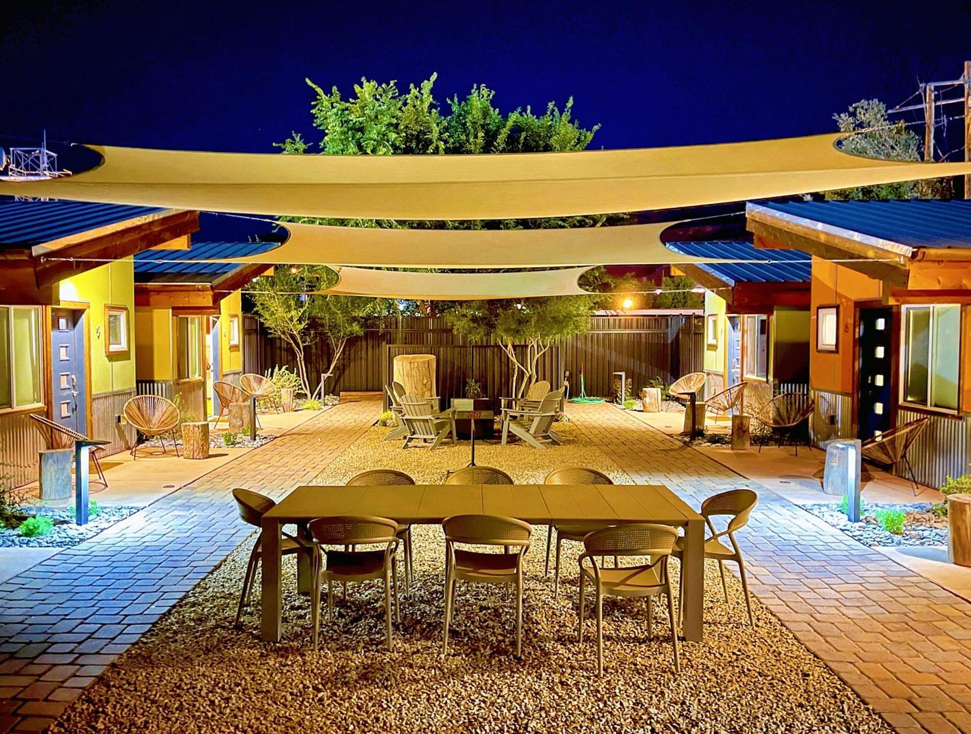 Downtown Kokopelli West 4 - Newly Remodeled Stylish Studio モアブ エクステリア 写真